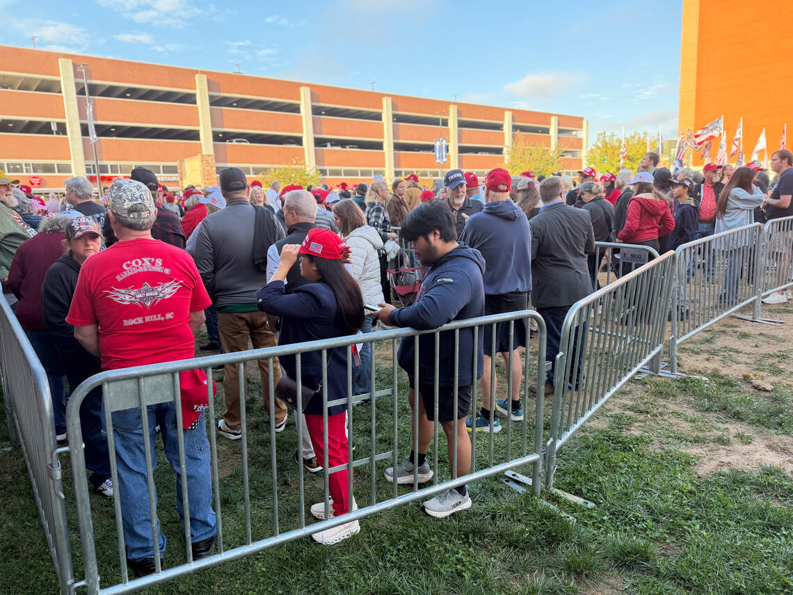 Live updates: Trump lands at CLT airport before Rock Hill SC Senate rally