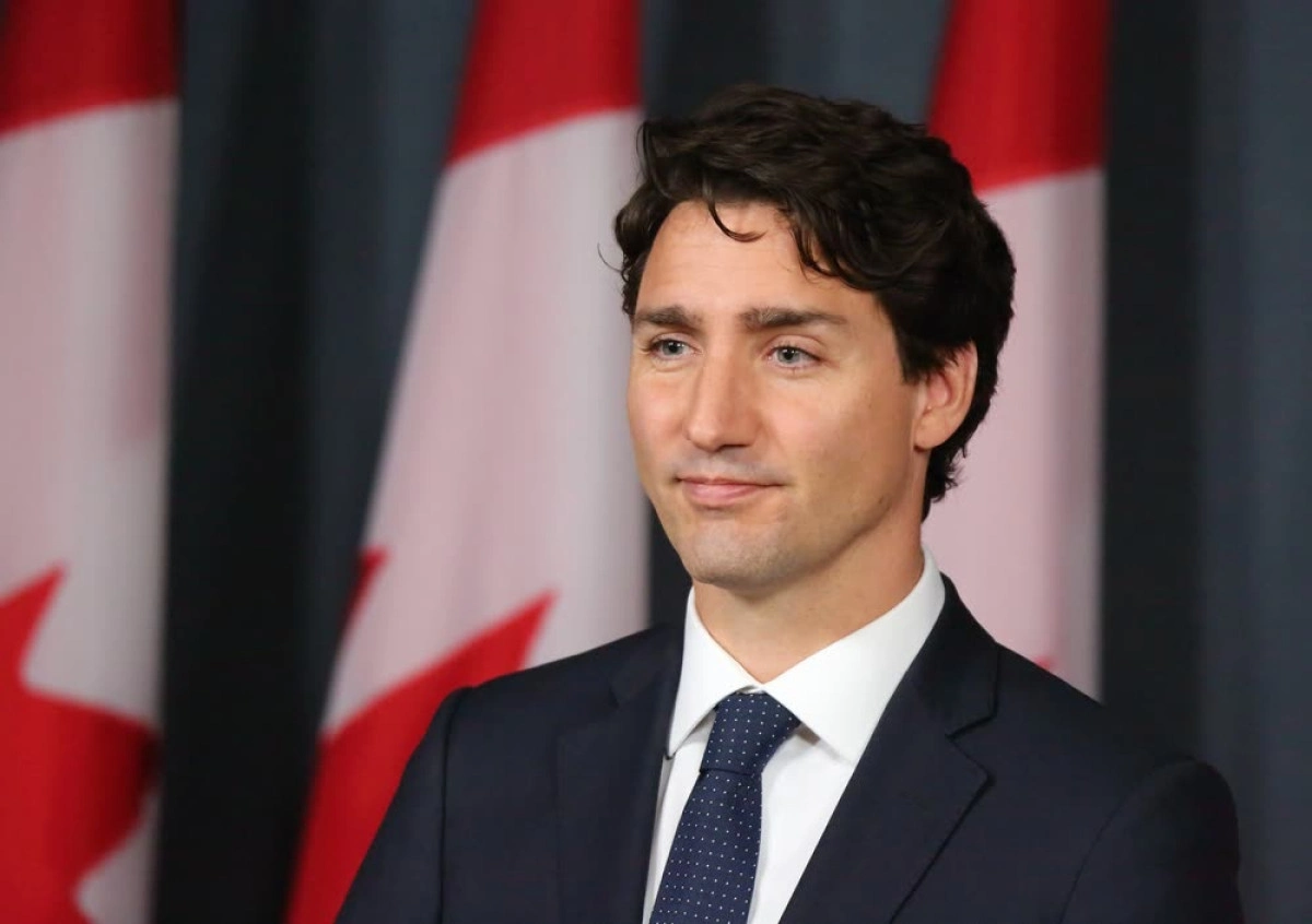 Trump gives an update on his tariff war with Canada