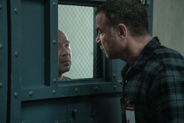 Stephen Graham hailed as 'profoundly unsettling' in chilling new drama