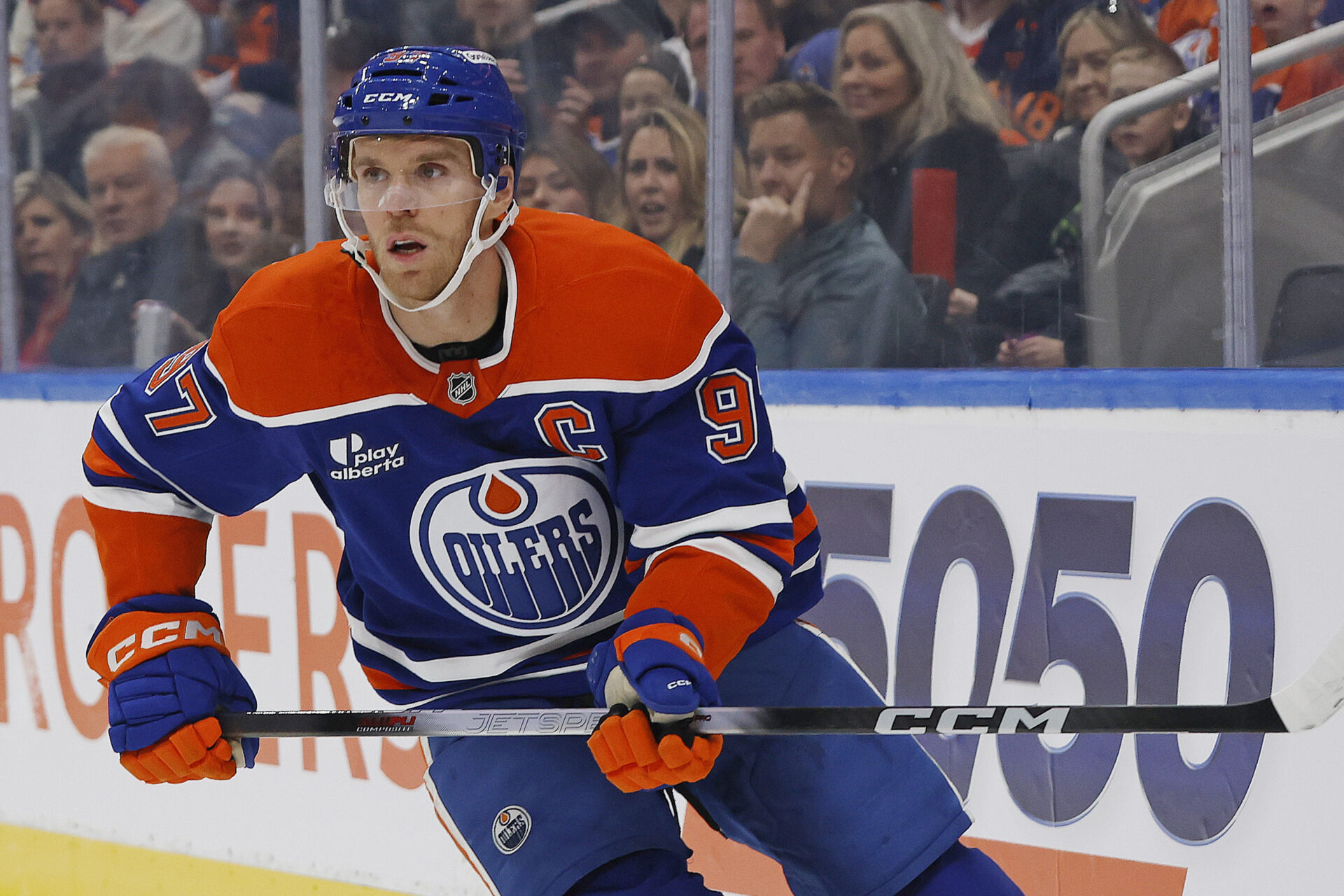 Oilers star Connor McDavid breaks Wayne Gretzky’s record