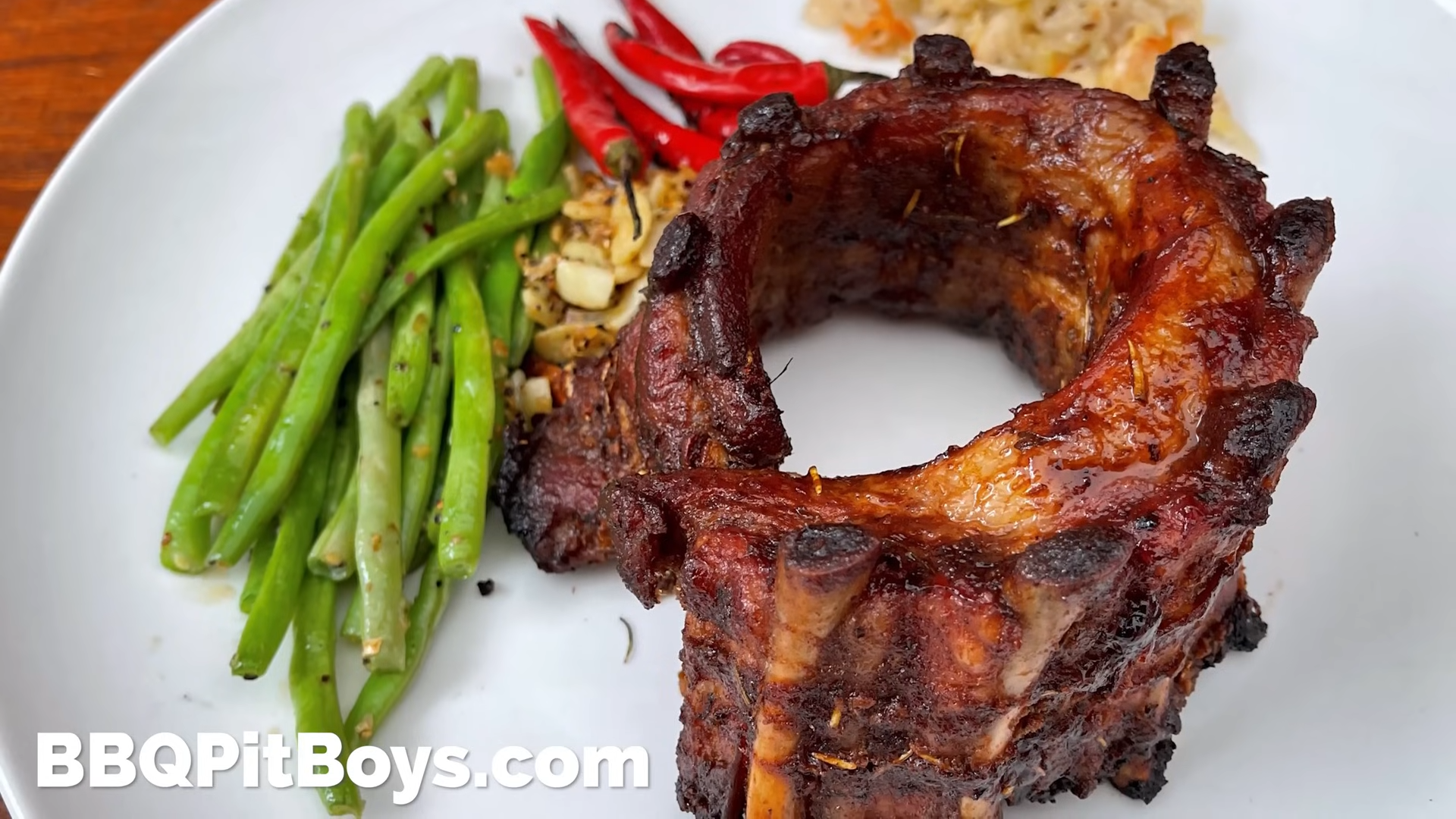 Slow-grilled spare ribs with cognac sauce