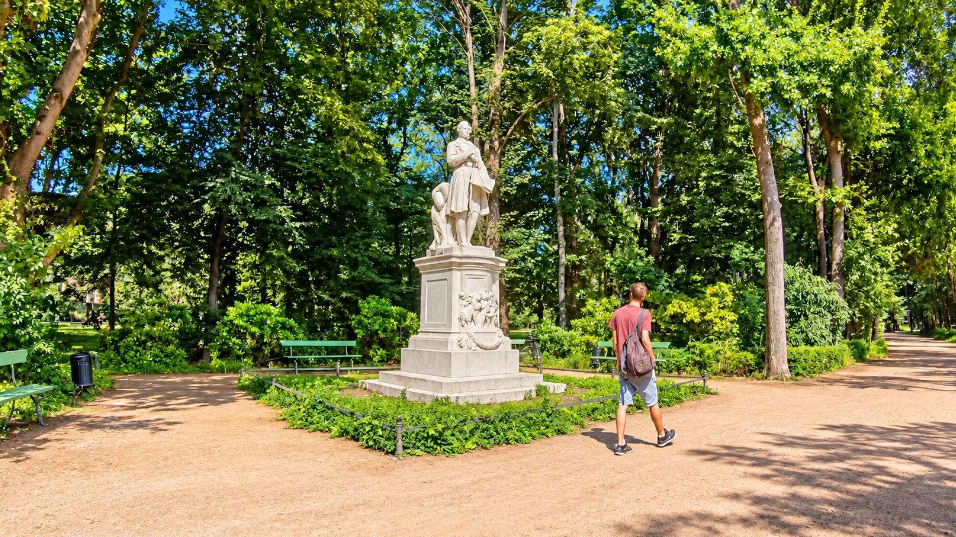What makes Tiergarten Park a popular green escape in Berlin?