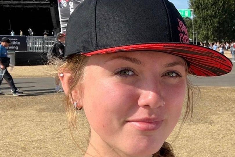 Tributes paid to 'truly special' woman, 19, after two teens killed in ...
