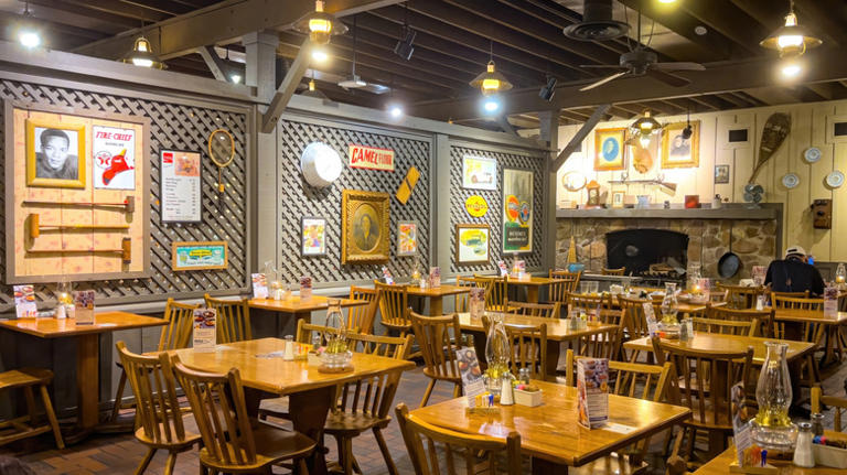 The old-school restaurant chain that's a seasonal decor goldmine