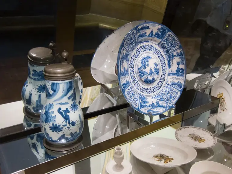4 valuable vintage china sets collectors are scrambling to track down