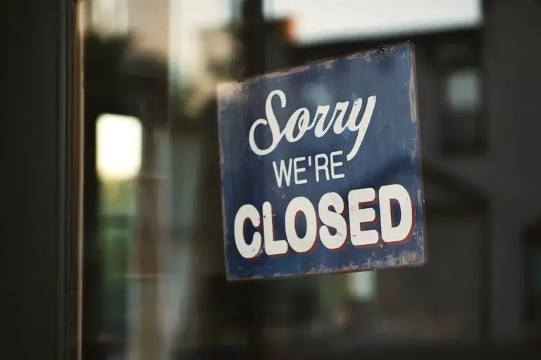 5 reasons so many restaurants close on Mondays