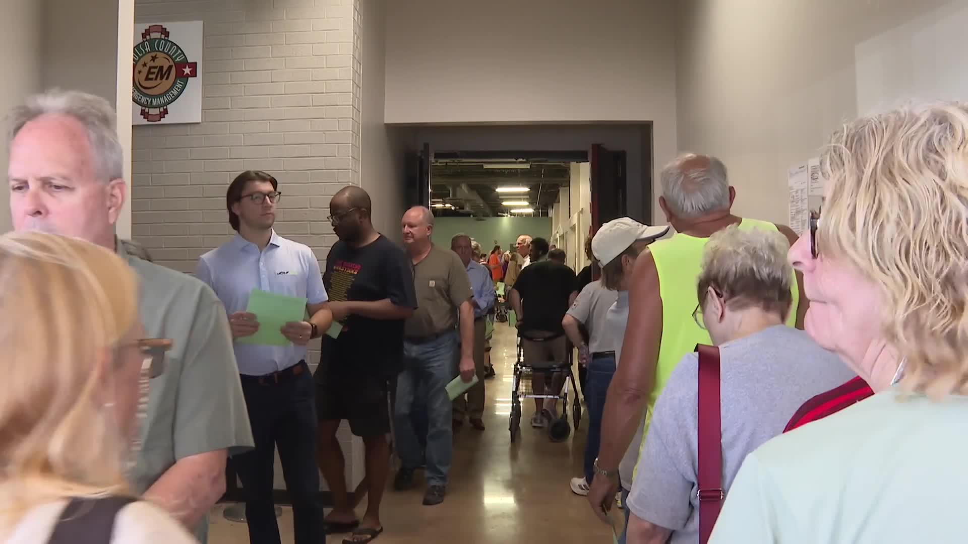 Early voting kicks off with long lines in Tulsa