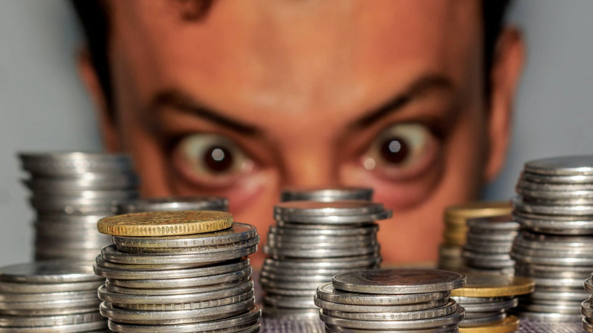 Men are more prone to emotional financial decisions than women