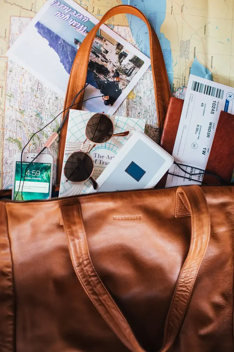 4 packing habits from the 1970s that frequent travelers still use