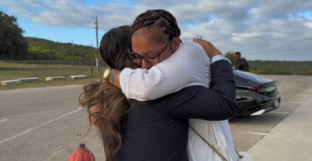 Two hearts forever connected: Army veteran reunites with investigator ...