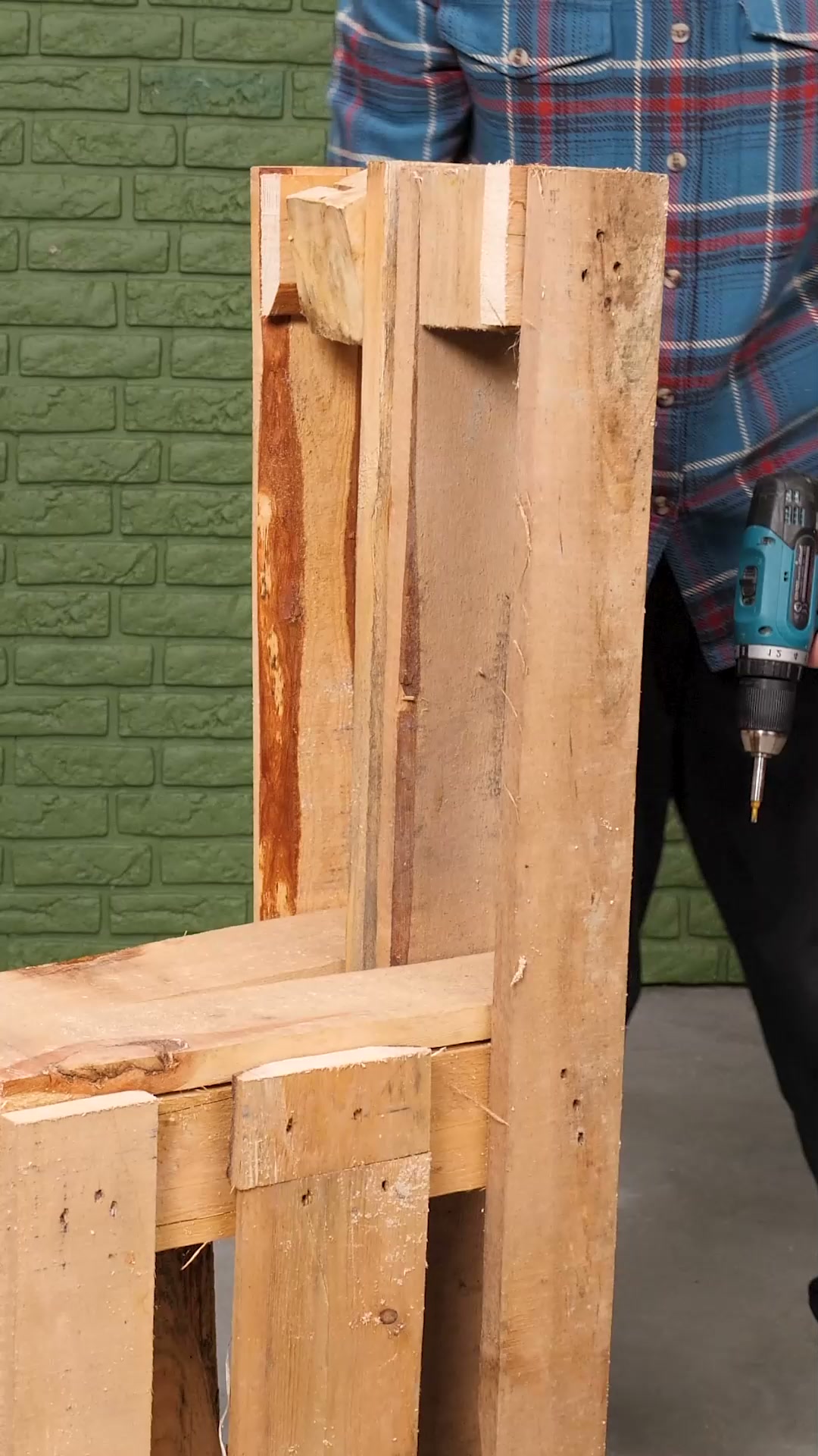 Simple wooden chair build