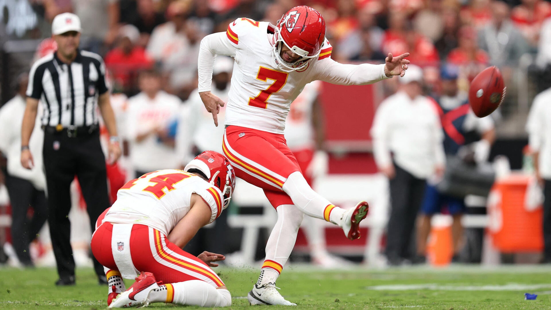Chiefs stand by Harrison Butker despite struggles, Justin Tucker ...