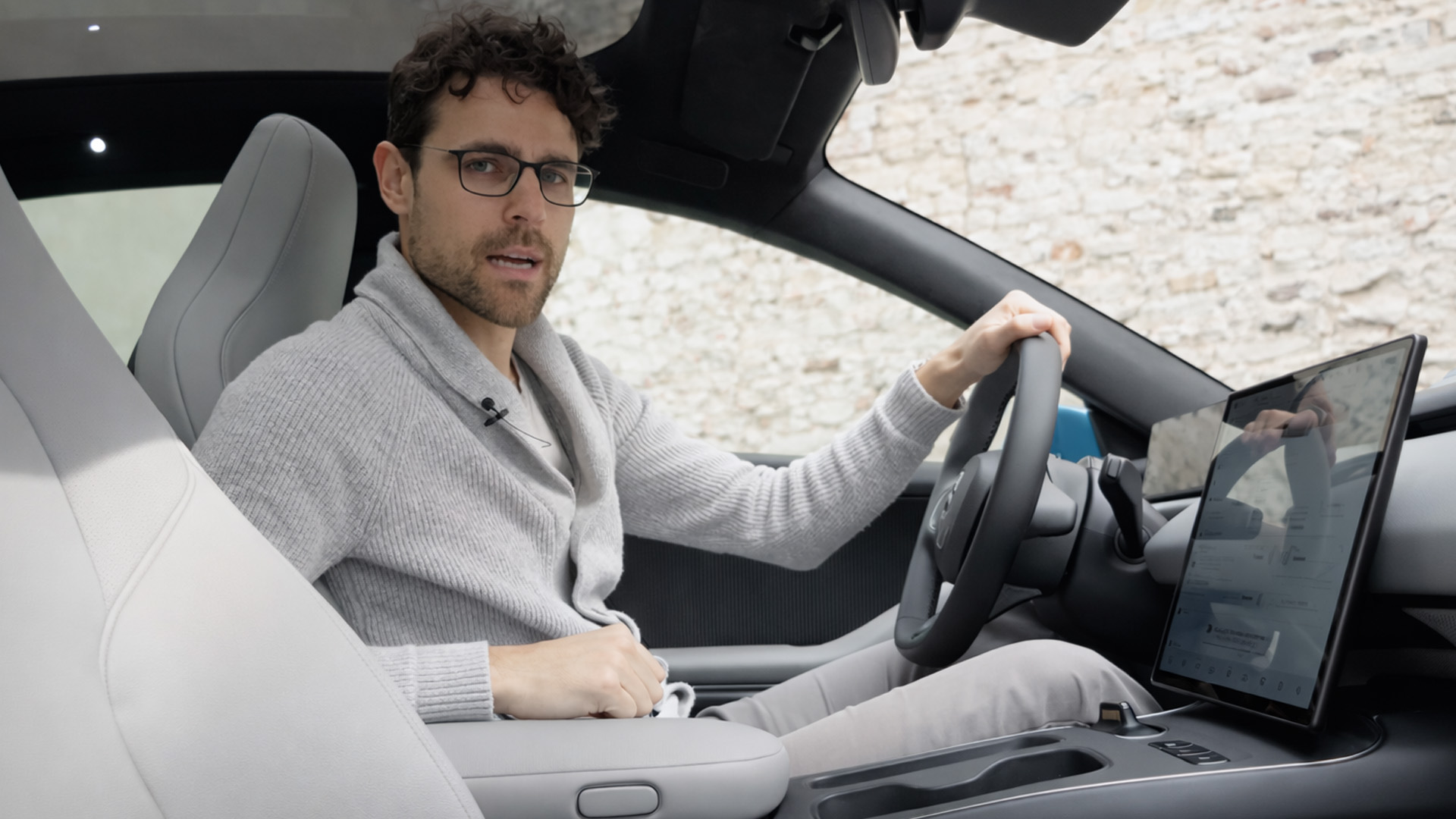 BYD Seal touchscreen technology plays a key role in its cockpit design