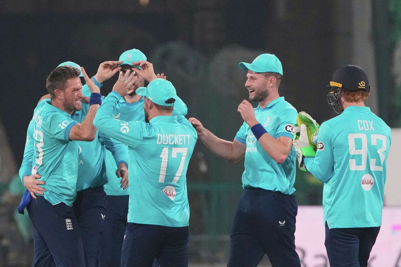 Duckett and Dawson earn England consolation win over Sri Lanka in ODI ...