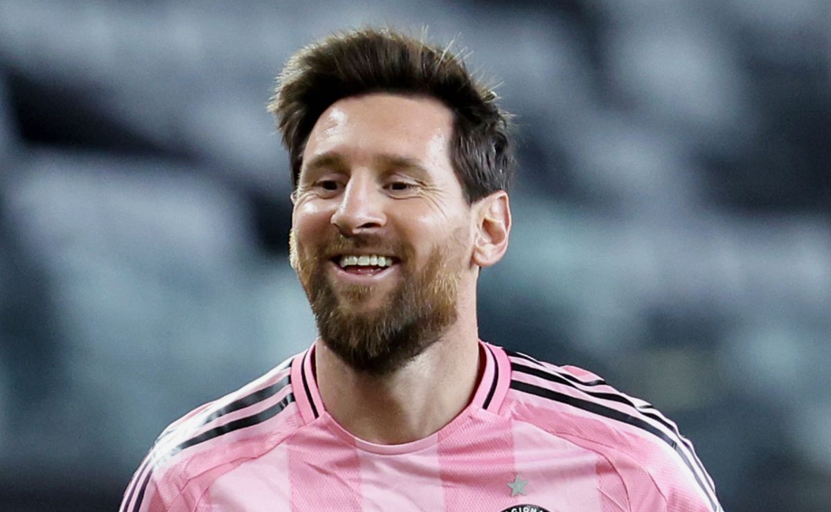 The reason Lionel Messi can play vs NE Revolution despite 5th yellow ...