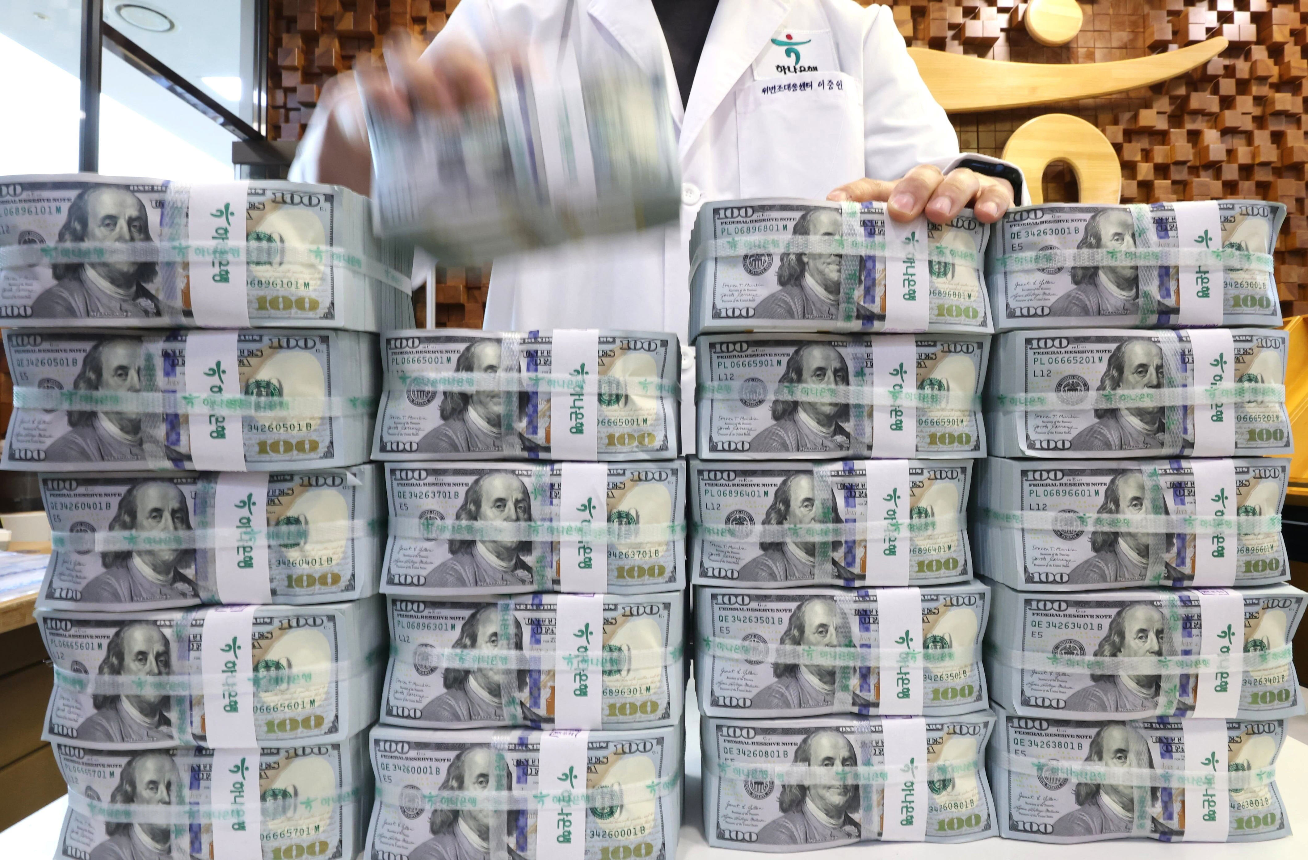 10-year US Treasury yields near 5%: Retirees weigh investment timing
