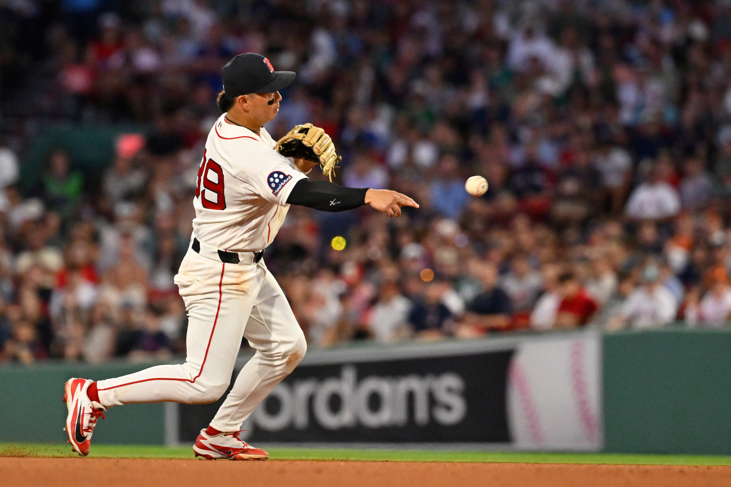 Red Sox to trade Tsung-Che Cheng to Tigers