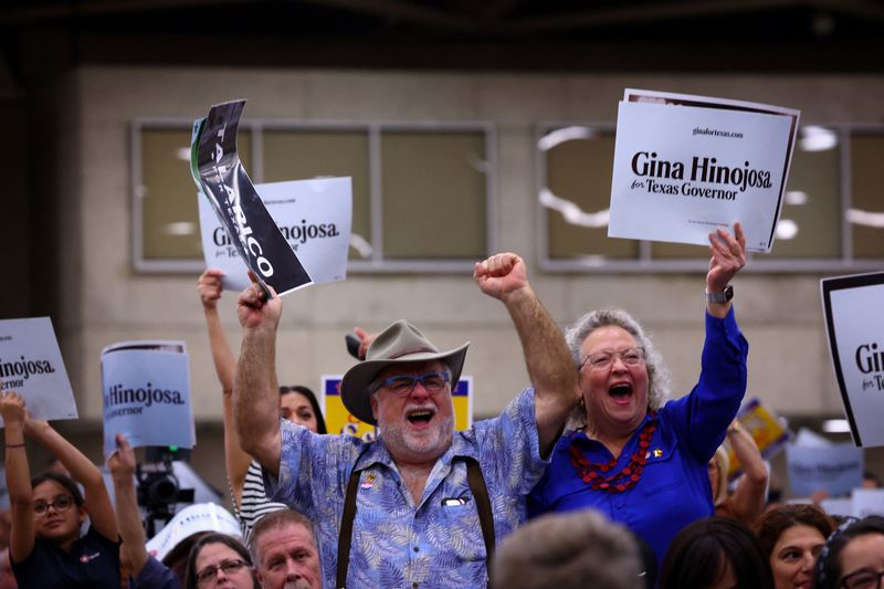 Supporters of Democratic candidate for U.S. Senate from Texas James Talarico and Democratic candidate for Texas Governor Gina Hinojosa cheer as Talarico speaks at a campaign rally ahead of the November 3rd U.S. midterm elections in Dallas, Texas, U.S., October 29, 2026. REUTERS/Mike Segar