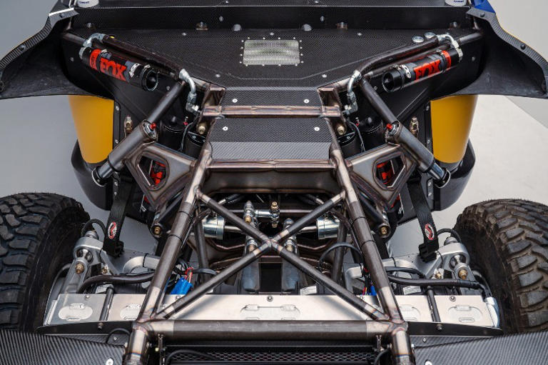 Honda Racing unleashes a 1,300+ HP hybrid Passport trophy truck