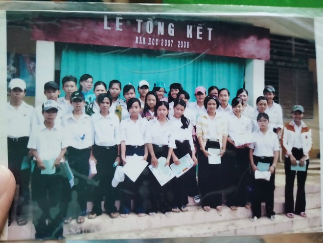 Ngôi trường đi qua cơn bão