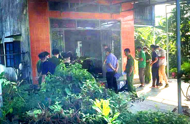 Vụ 2 cha con chết cháy: Bắt tạm giam ông nội