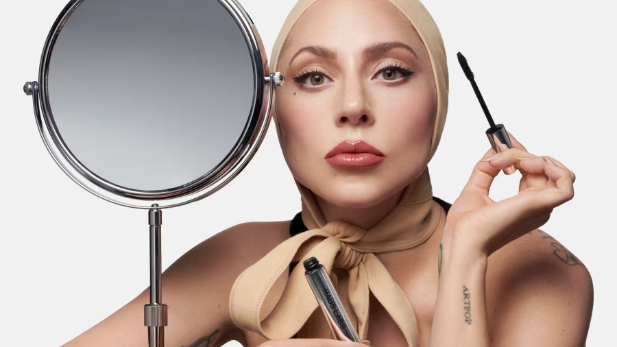 Lady Gaga diventa CEO della sua label di make-up Haus Labs
