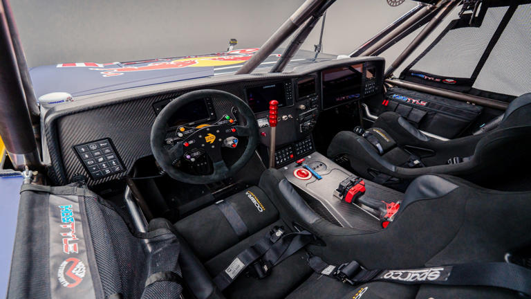 Honda Racing unleashes a 1,300+ HP hybrid Passport trophy truck
