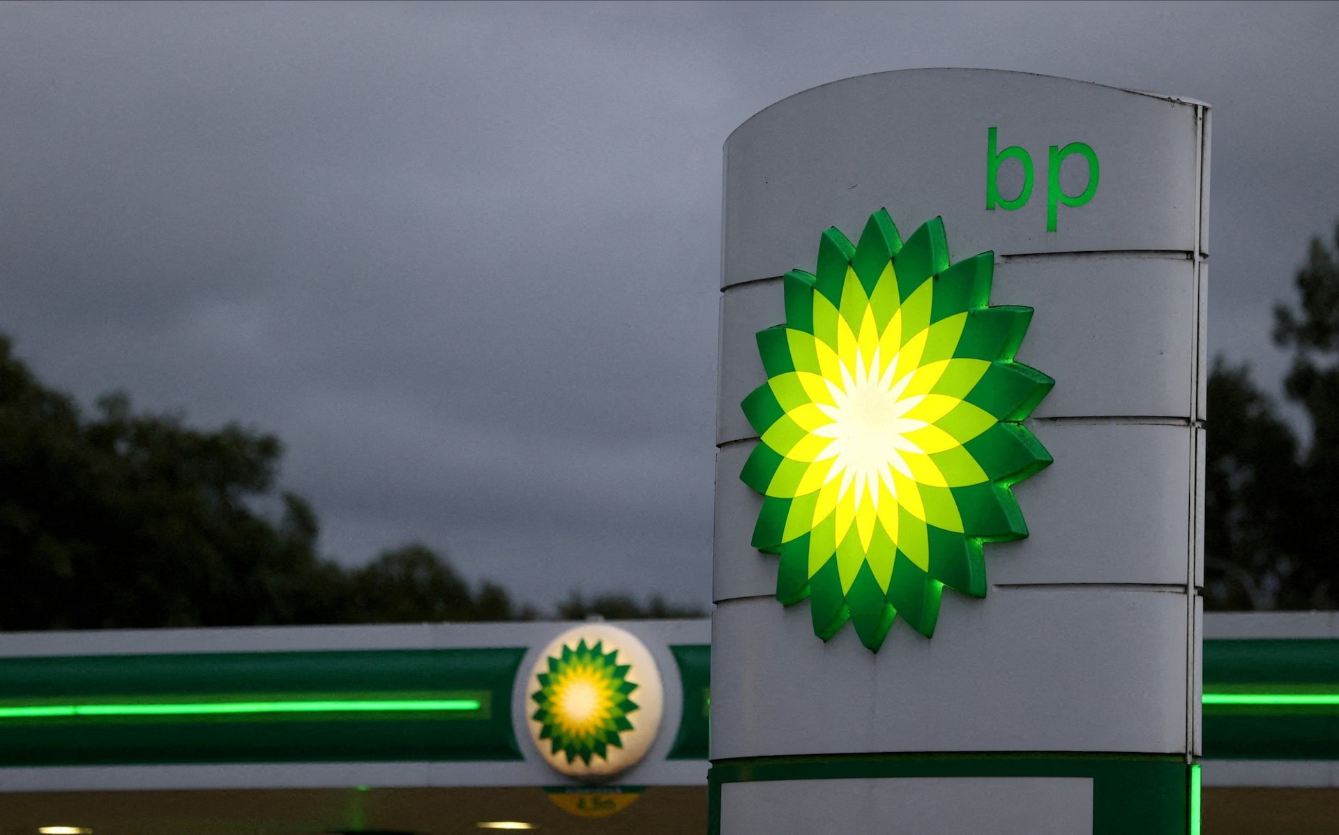 BP profits hit 18-year high despite $4bn net zero loss