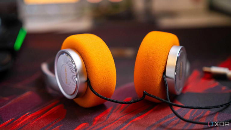 I bought a $20 retro headset, and it took me straight back to the '90s