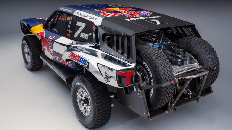 Honda Racing unleashes a 1,300+ HP hybrid Passport trophy truck
