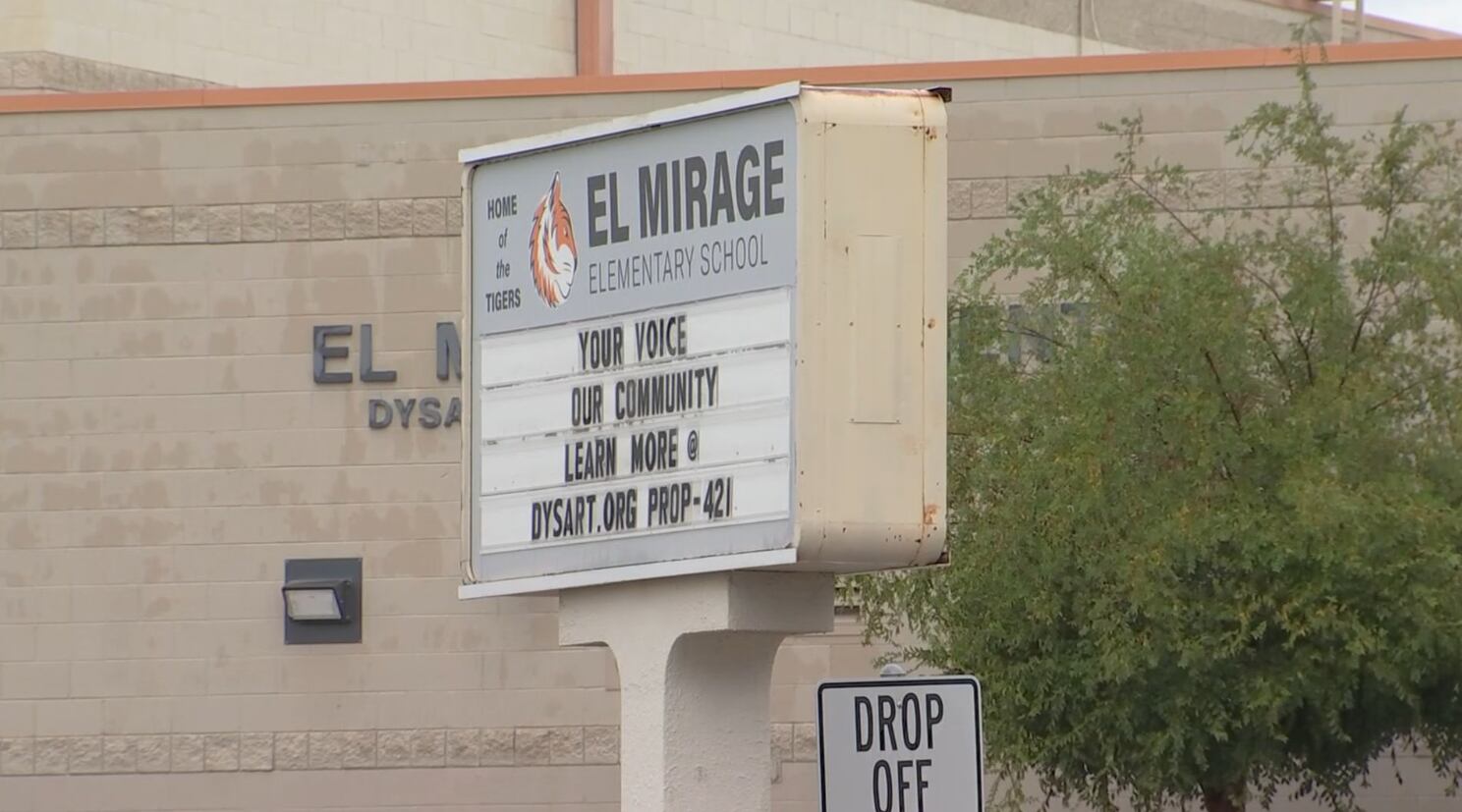 4 adults hospitalized after lightning strike at El Mirage Elementary School