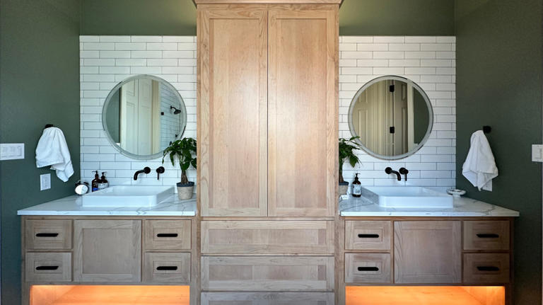 How Tall Your Bathroom Tile Backsplash Should Actually Be