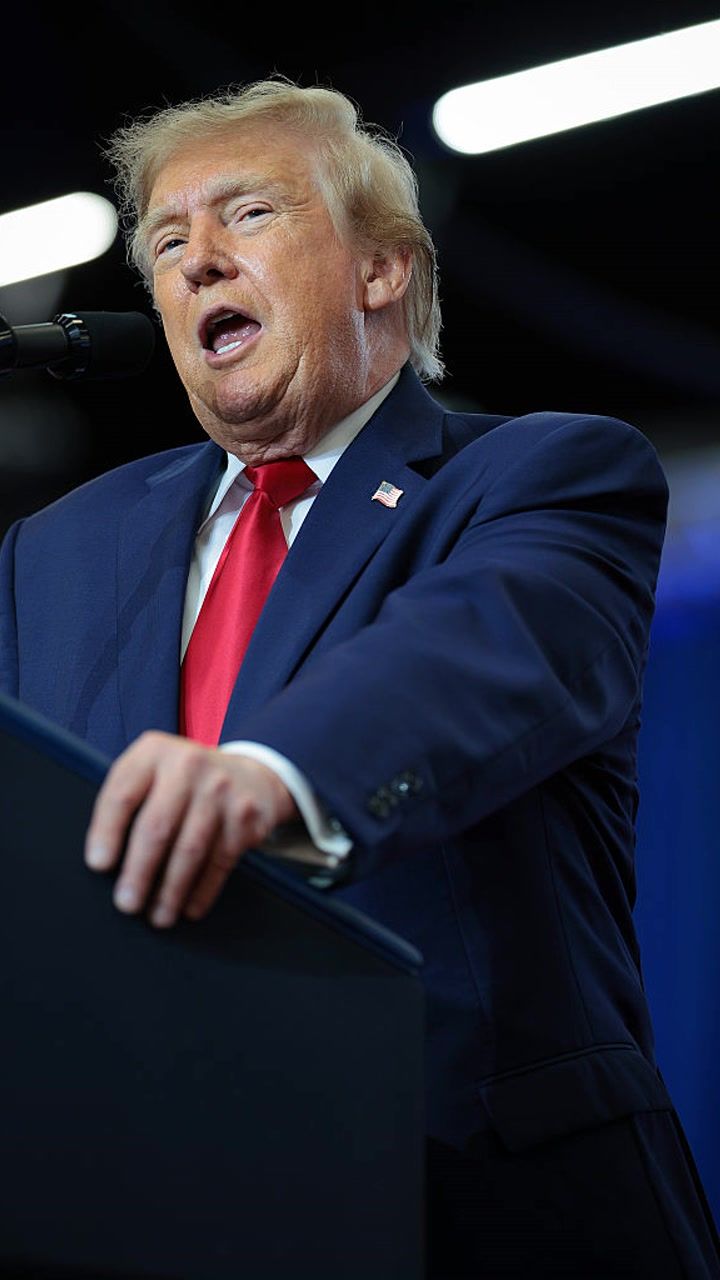 Kaitlan Collins says 'it's pretty unusual' as Trump cancels Kansas rally
