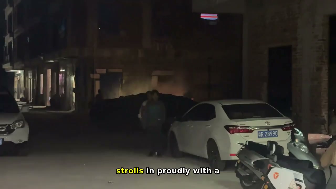 Crowd cheers as friend arrives with a girl in Guangdong
