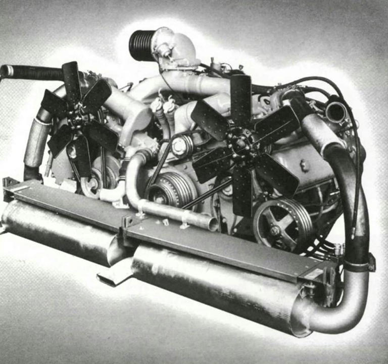 GM PD-4501 Scenicruiser: A double-decker bus with double-diesel power