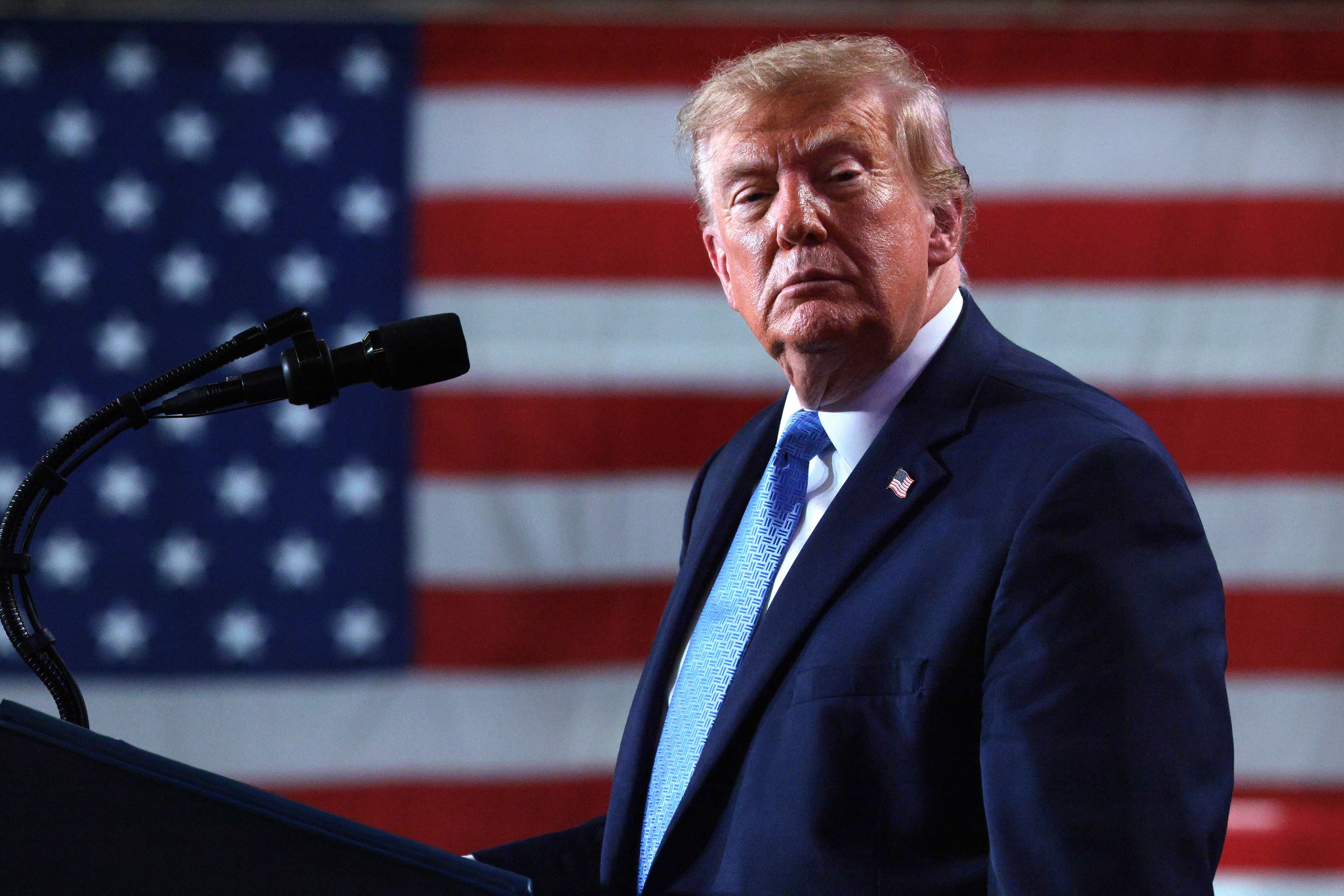 Trump’s Florida rally interrupted by protesters in final midterm blitz