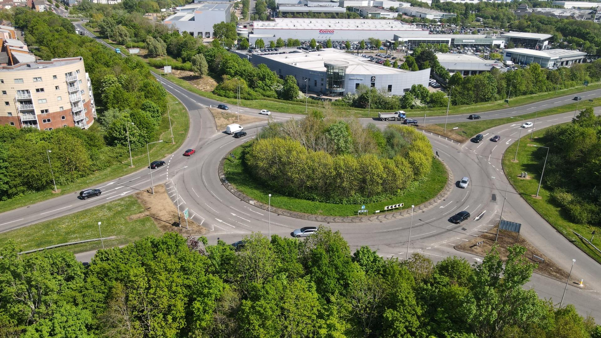 Milton Keynes to get new 'hamburger' roundabout, causing six months of ...