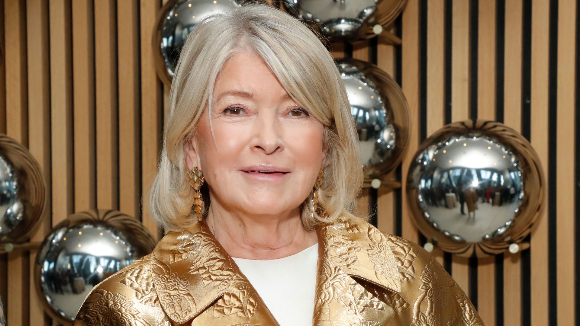 Martha Stewart’s green Christmas living room is a masterclass in ...