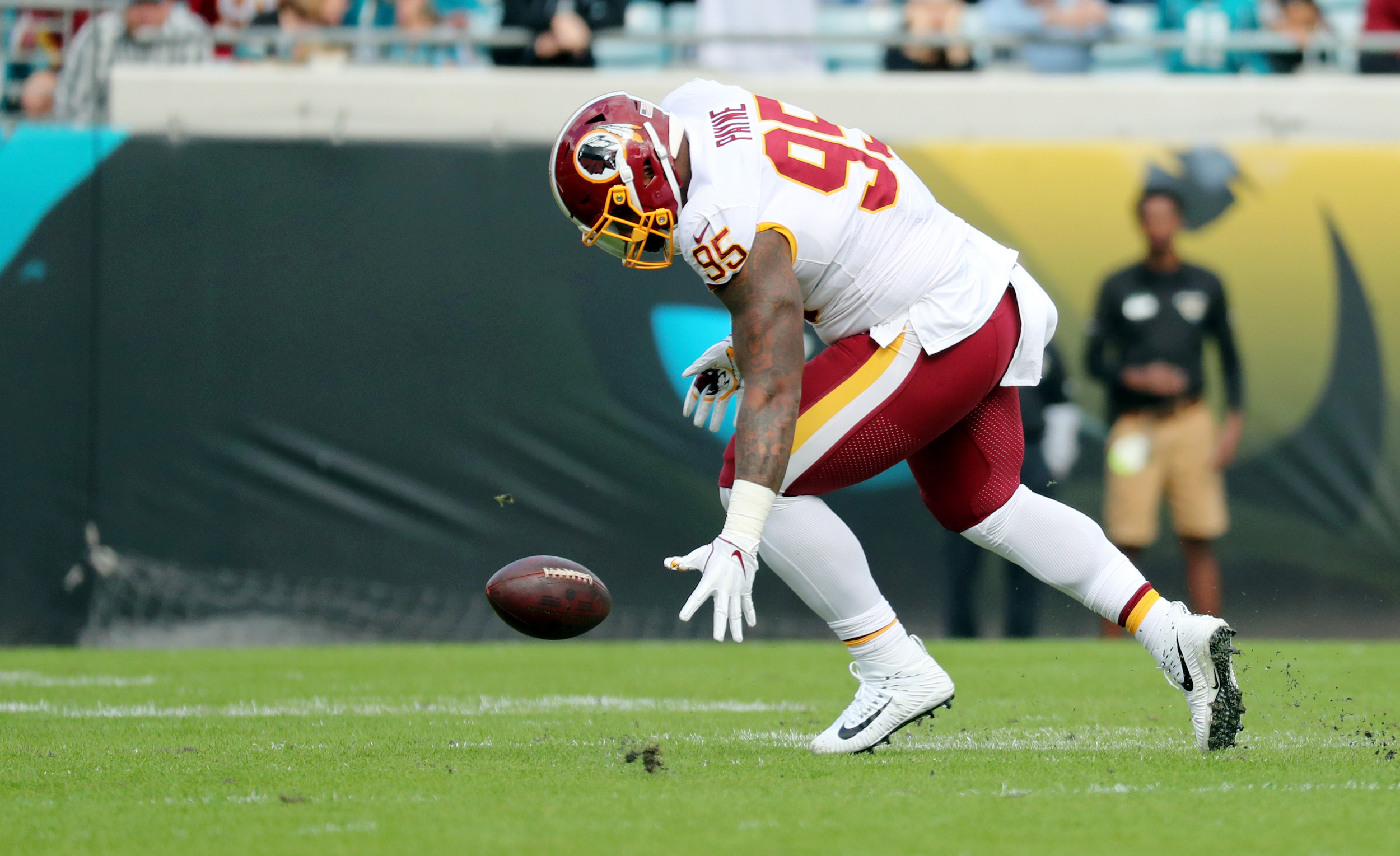 Commanders DT Daron Payne suffers significant foot injury, possibly out ...