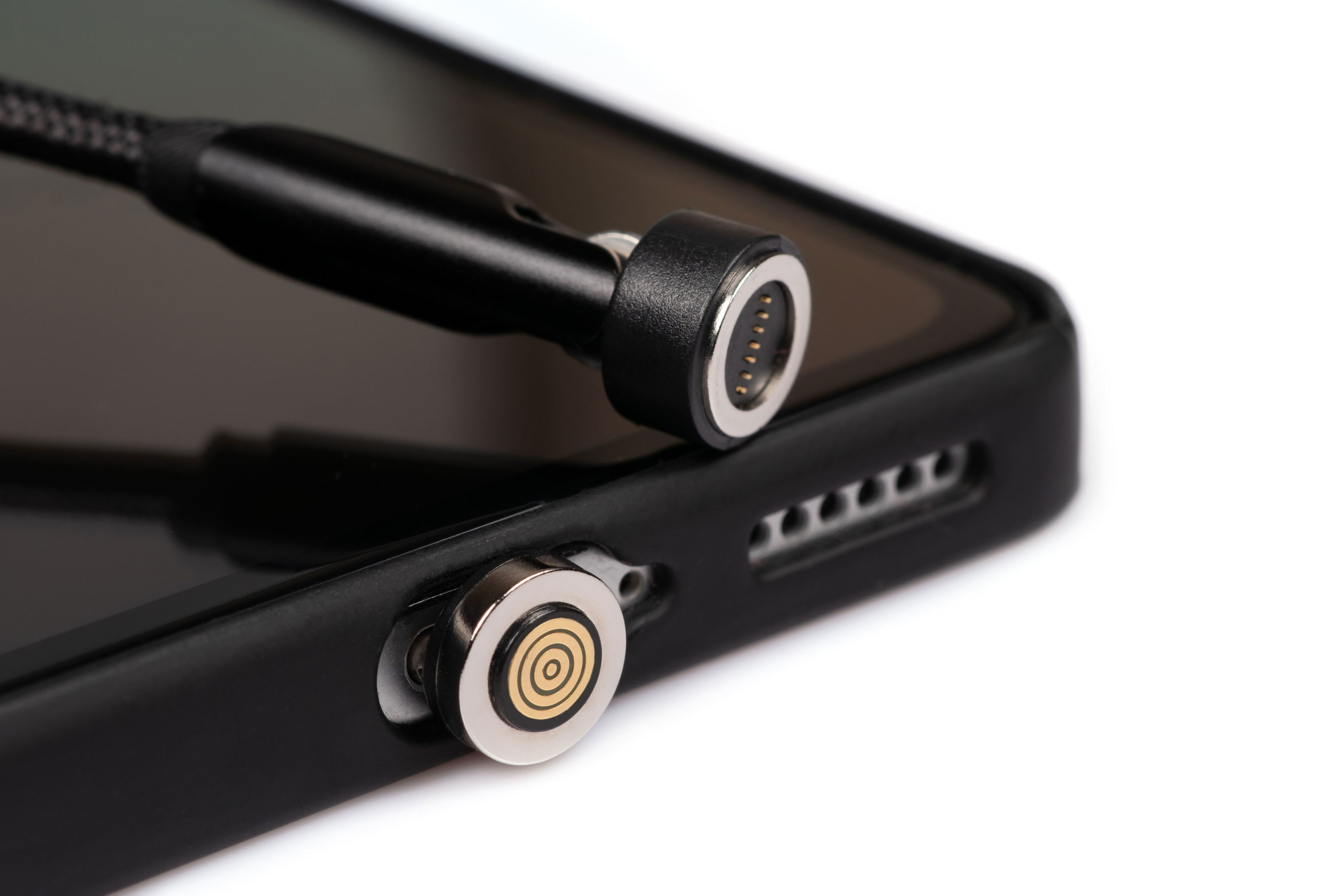 These magnetic USB-C cables are undeniably cool. They can also fry your ...