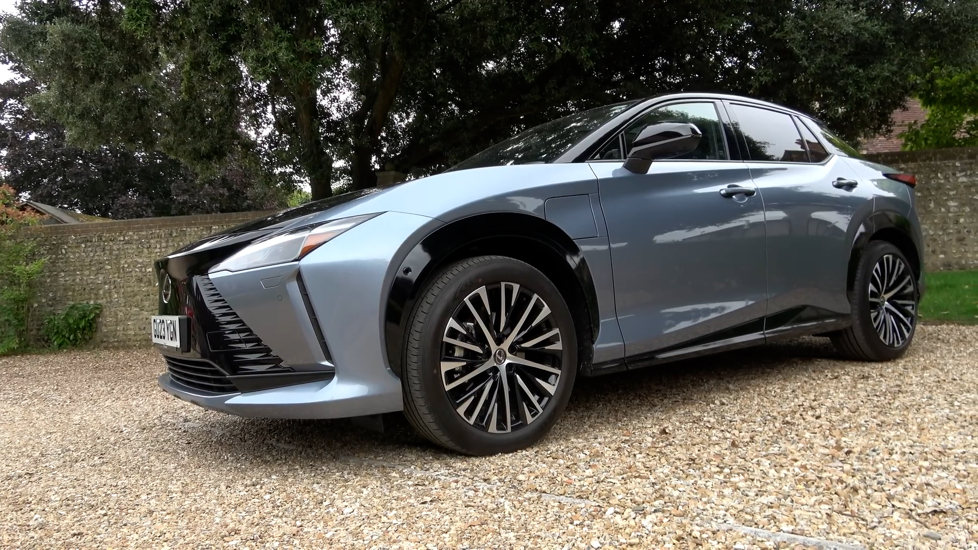 A detailed look at the features of the Lexus RZ 450e