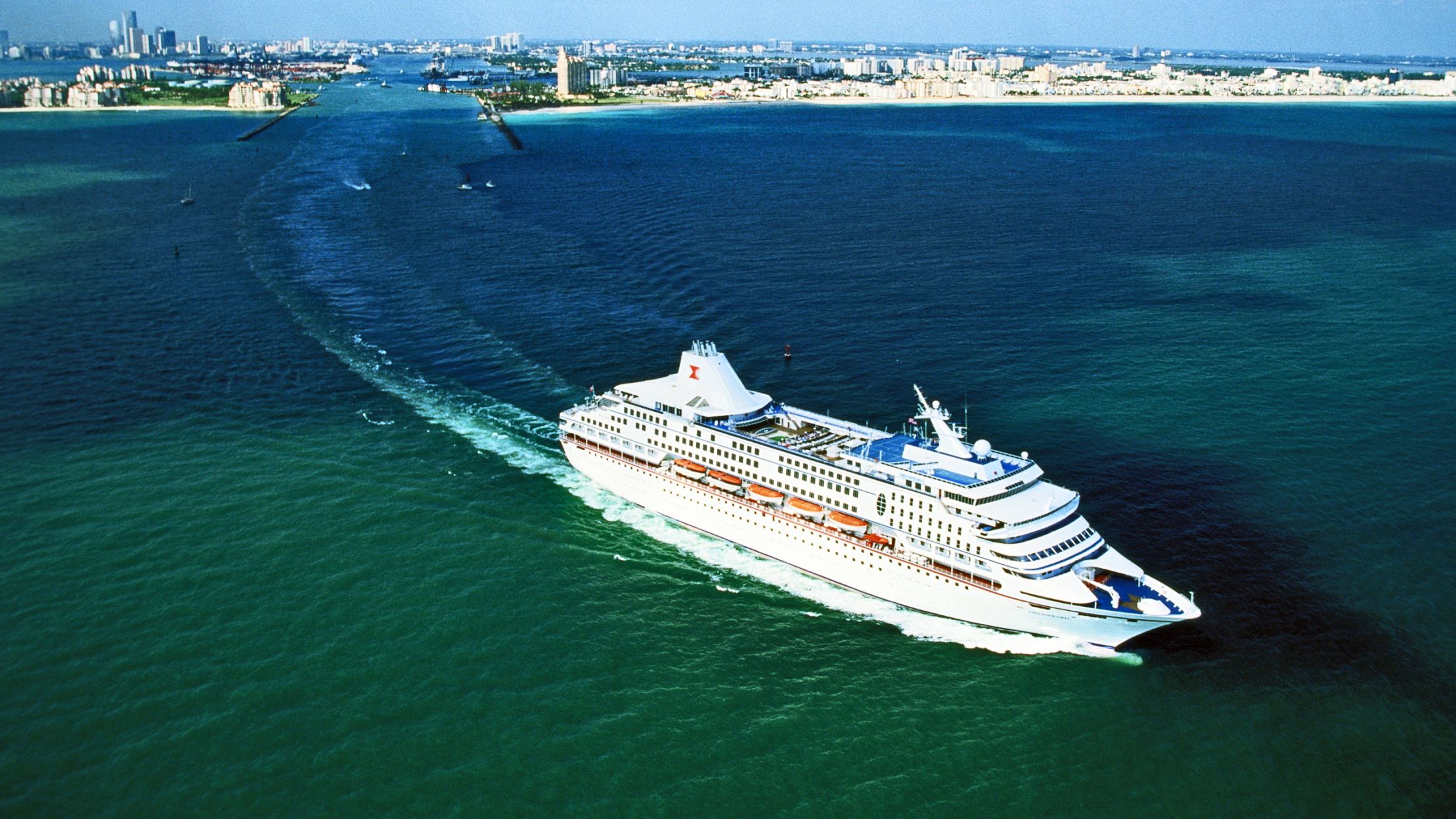 11 Reasons You Should Never Ever Take A Cruise