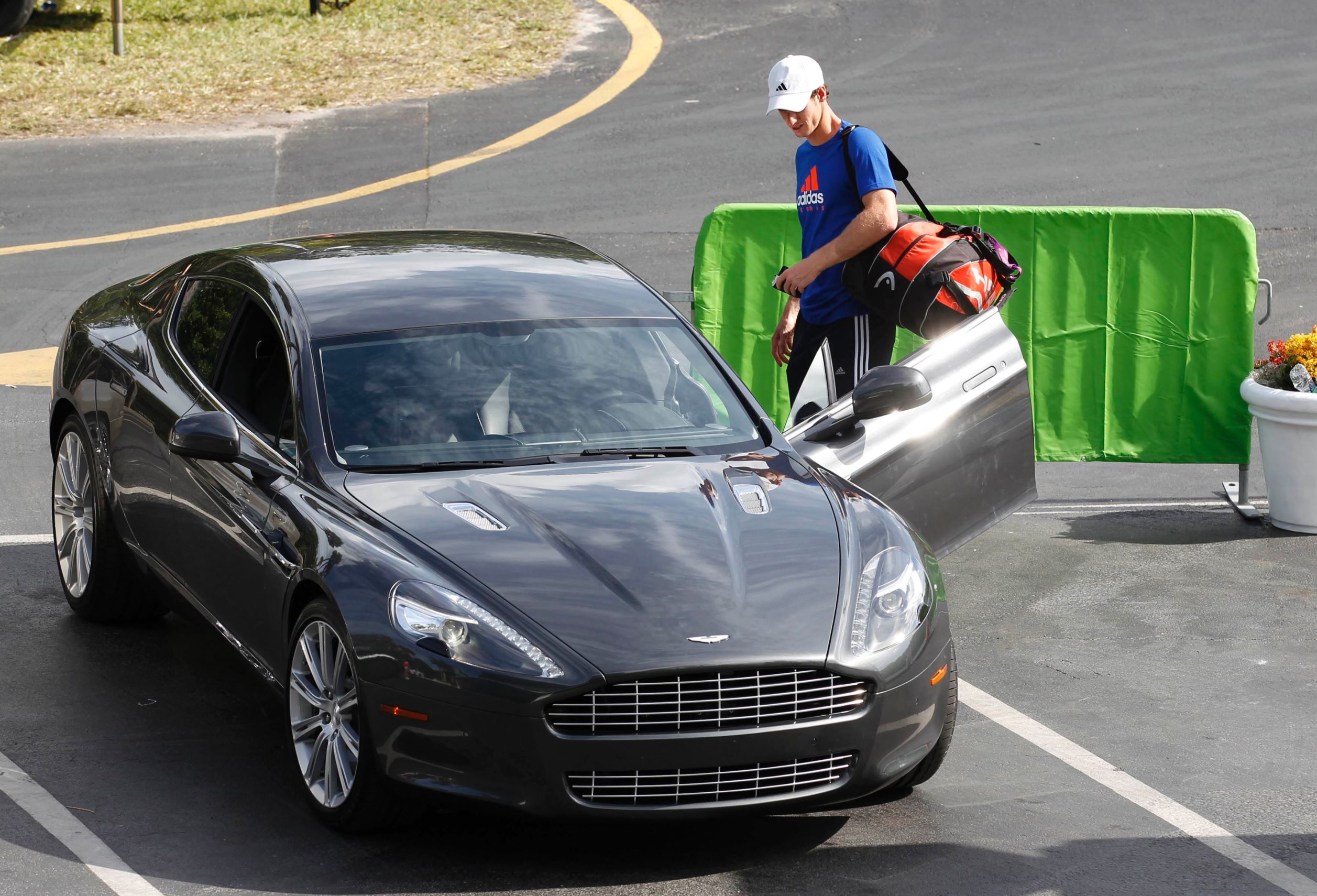有名アスリートのクールな愛車を紹介