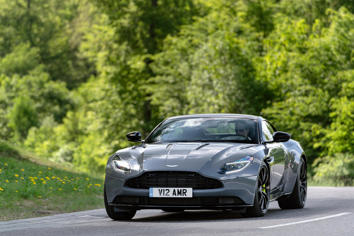 Research 2019
                  ASTON MARTIN DB11 pictures, prices and reviews