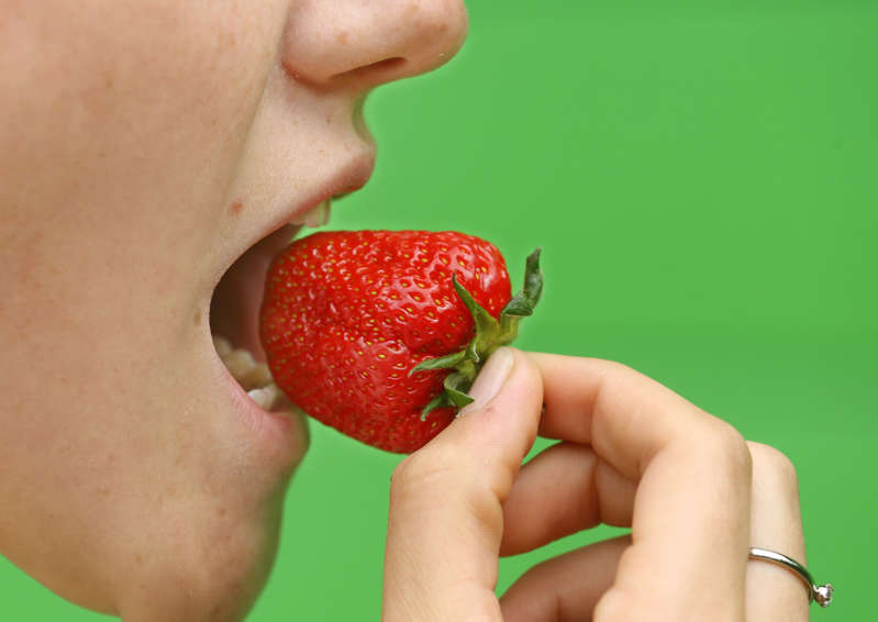 Ida tries a fresh strawberry at the Kemna strawberry and asparagus farm in Dorsten, Germany, 18 May 2016. The North Rhine-Westphalia Chamber of Agriculture is to officially open the 2016 strawberry season on the same day. Photo: ROLAND WEIHRAUCH/dpa | usage worldwide   (Photo by Roland Weihrauch/picture alliance via Getty Images)