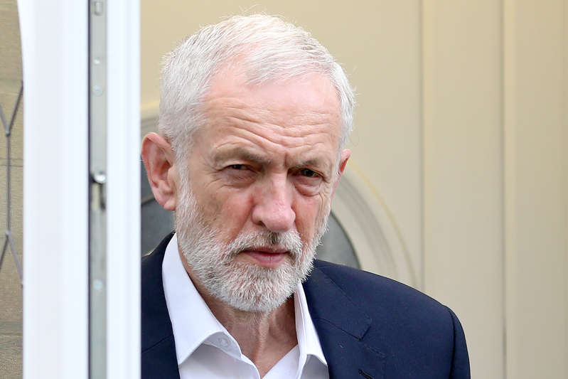 英国反对派工党领袖杰里米·科尔宾于2019年6月12日离开他在伦敦北部的家。（照片来自ISABEL INFANTES / AFP）（图片来源应为ISABEL INFANTES / AFP / Getty Images）