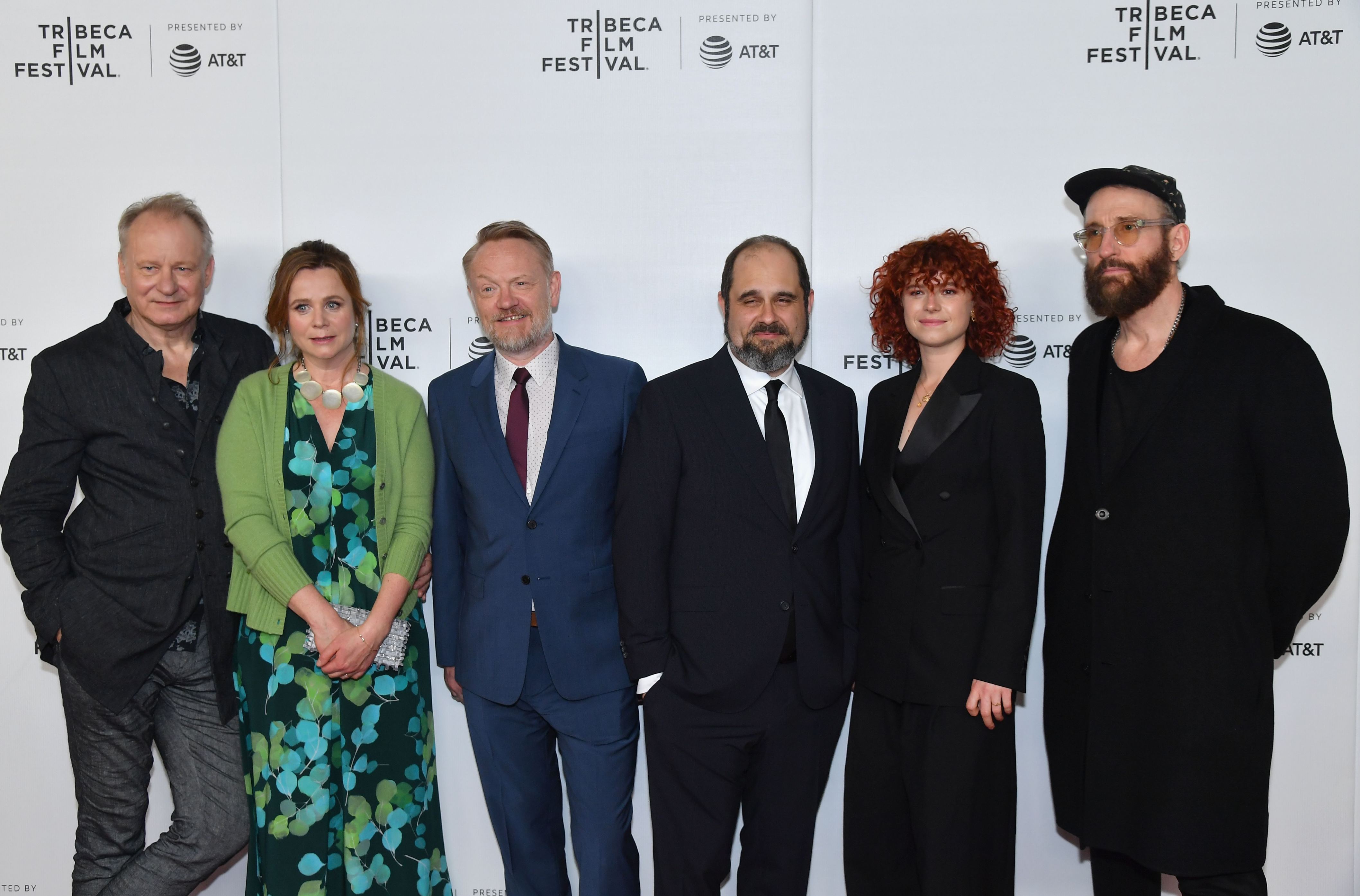 (L-R) Stellan Skarsgard, Emily Watson, Jared Harris, Craig Mazin, Jessie Buckley and Johan Renck attend Tribeca TV: Chernobyl at the 2019 Tribeca Film Festival at Spring Studios on April 26, 2019 in New York City. (Photo by Angela Weiss / AFP) (Photo credit should read ANGELA WEISS/AFP/Getty Images)