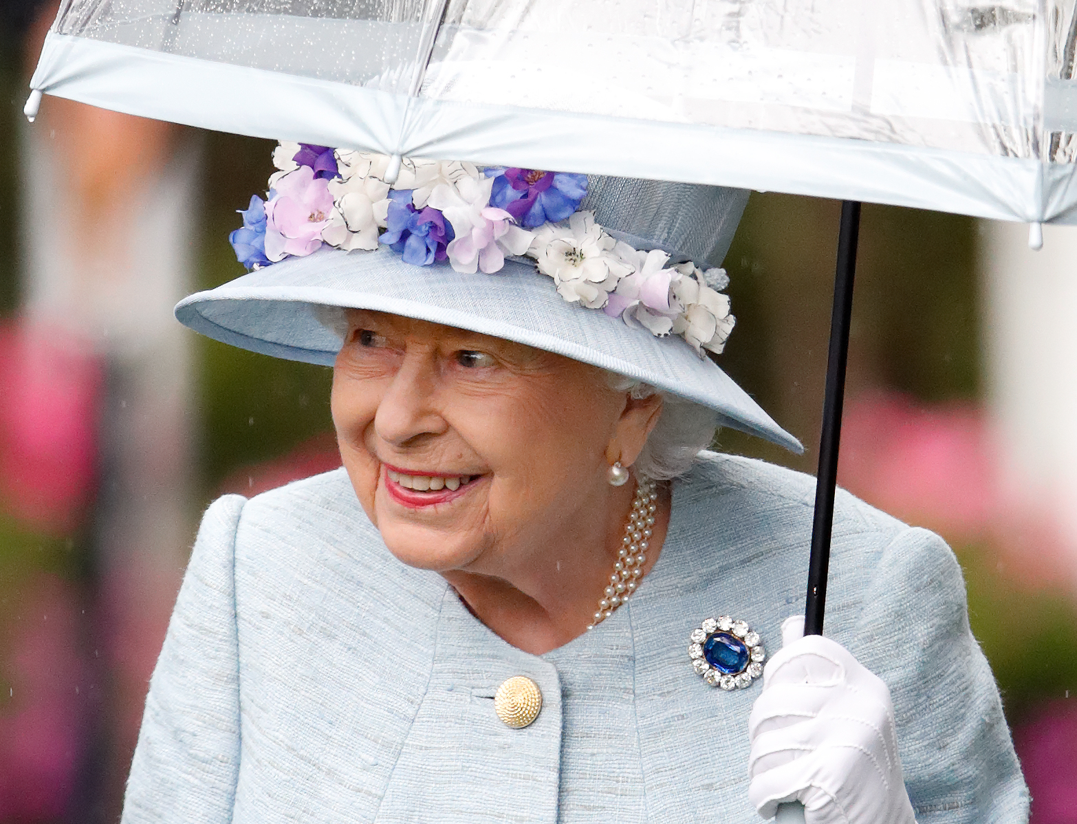 Incredible Vintage Pictures Of The Queen Attending Ascot In The