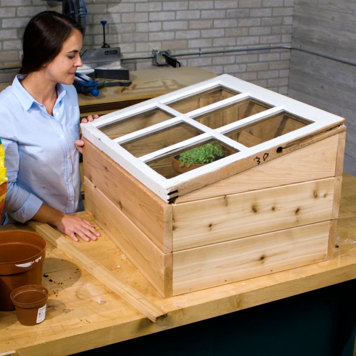 How To Build A Small Greenhouse From Old Windows   AADenuU.img