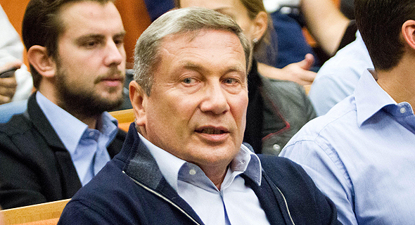 בוגרי הנפקת החברים נחלצו לעזרת נוחי דנקנר